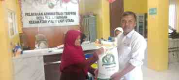 Desa Sebelimbingan Salurkan Bantuan Pangan untuk 22 Keluarga Penerima Manfaat