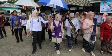 Kunjungan Terakhir di Bumi Bersujud Garda Terdepan Stunting dan Sederet Bantuan Mengalir dari Hj Fathul Jannah