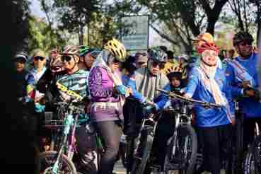 Ratusan Peserta Ikuti Gowes Bersama HUT Ke-54 KORPRI di Banjarbaru