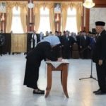 Gubernur Muhidin Lantik 292 Pejabat, Tekankan Digitalisasi Pelayanan Publik