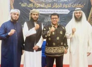 ”KENCINGILAH SUMUR ZAMZAM, NISCAYA KAMU AKAN TERKENAL” - Ketika Sensasi Menjadi Jalan Pintas Menuju Popularitas